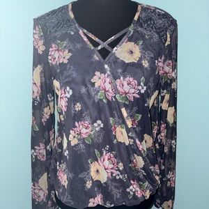 💐Floral Long-Sleeve Wrap Top - Size M